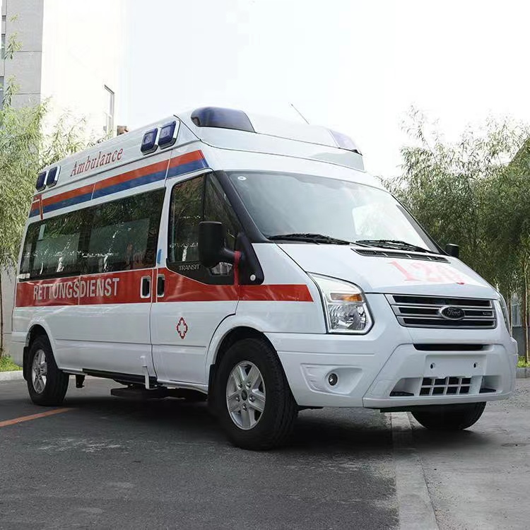 龙陵行动不便者长途救护车租赁:安全转运的核心注意事项